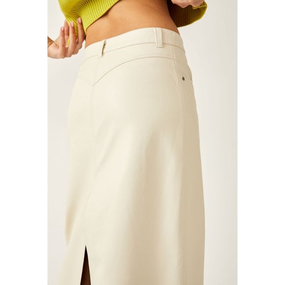 FREE PEOPLE City Slicker Vegan Maxi Skirt / Nilla Cream - Picture 5 of 12